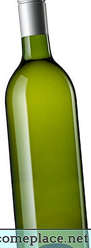 Cómo quitar etiquetas de botellas de vino de vidrio