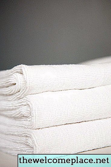 Cómo quitar las manchas de moho de sábanas y toallas