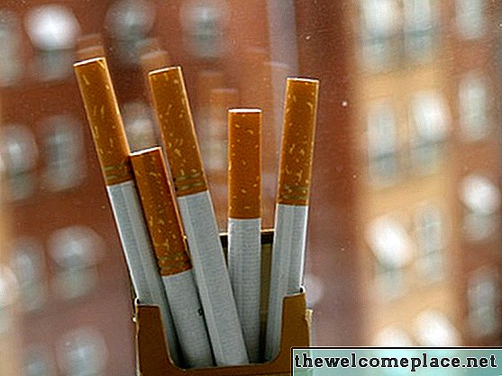 Comment enlever les taches de nicotine du plastique