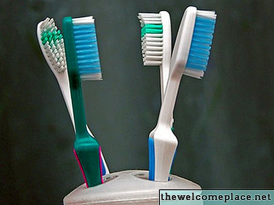 Hur man tar bort gamla tandborstehållare från väggen
