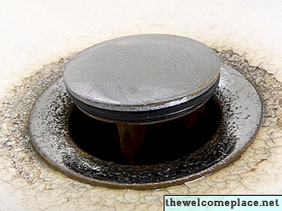 Kako odstraniti praske z umivalnika iz litega železa
