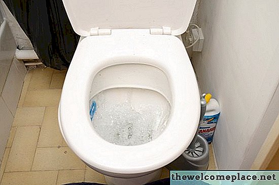 Comment éliminer l'odeur d'urine d'une salle de bain