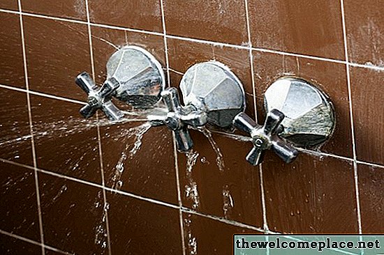 Jak opravit prosakující Kohler sprchové baterie