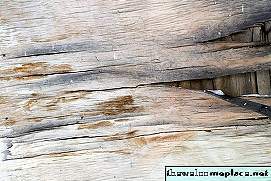 Cómo reparar madera contrachapada
