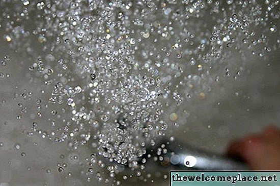 Cómo reemplazar una ducha de mármol cultivada