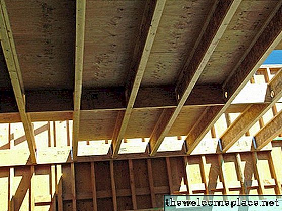 كيفية استبدال سقف مسطح مع سقف منحدر