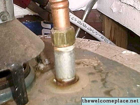 Cómo reemplazar las líneas de suministro del calentador de agua