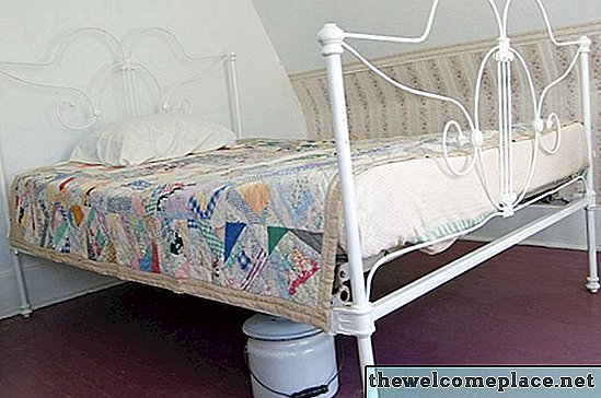 Cómo restaurar camas de hierro antiguas