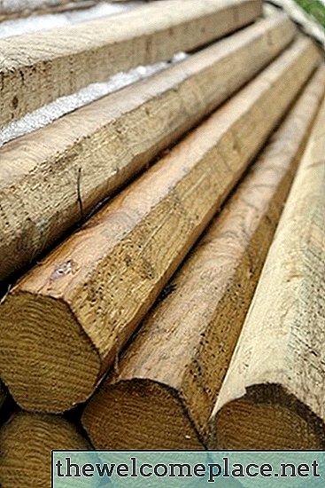 كيفية تأمين المناظر الطبيعية الأخشاب