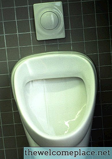 Wie man ein Urinal schlängelt