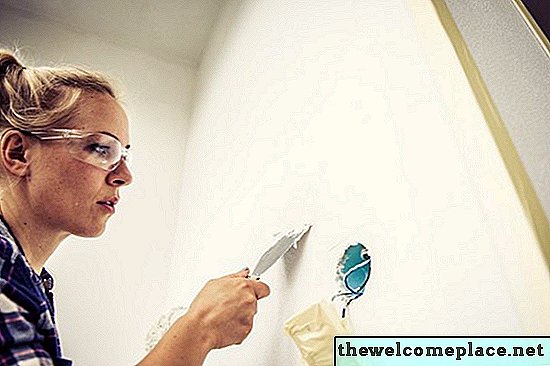 Como Spackle Walls