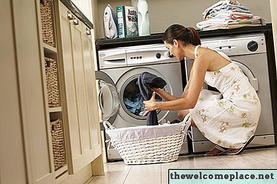Cómo solucionar problemas de una lavadora Amana