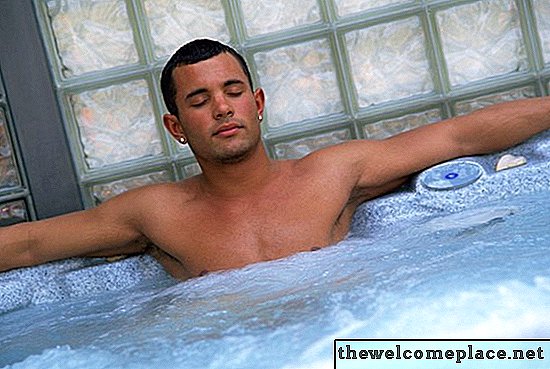 Cómo solucionar problemas de una bañera de hidromasaje Balboa