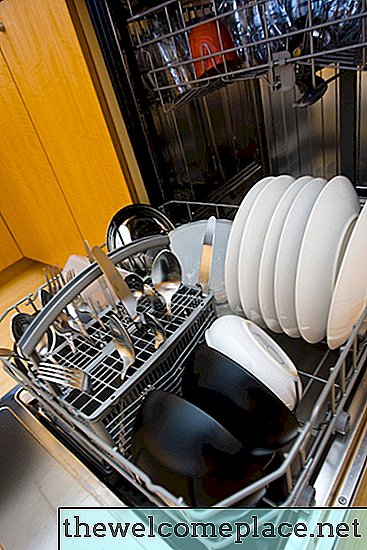 Comment faire pour dépanner un bruit de gorge dans mon lave-vaisselle