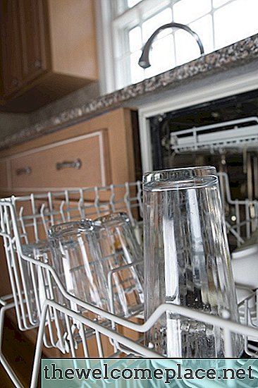 Як усунути неполадки в посудомийній машині