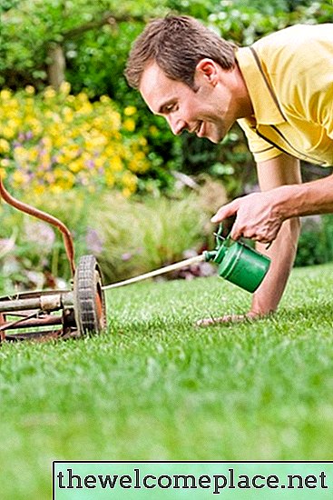 Cómo solucionar problemas de un Weedeater que no se iniciará