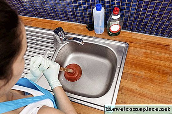 Як відмити кухонні мийки