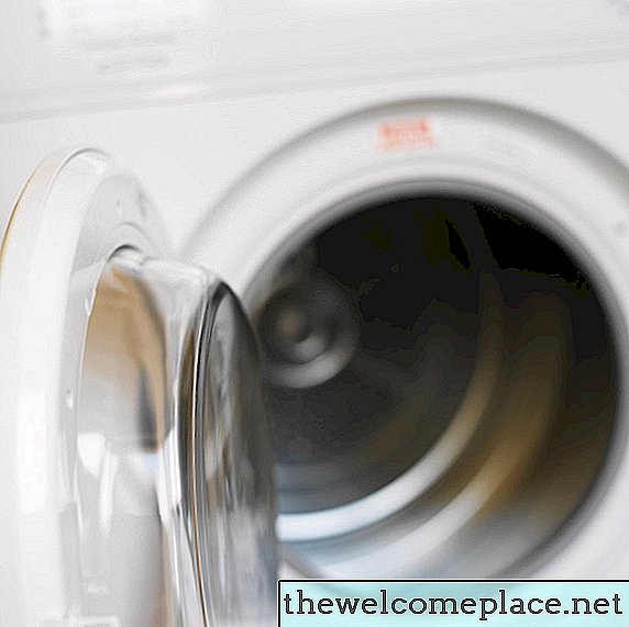 Cómo desbloquear una puerta de la lavadora del cargador frontal Whirlpool Duet