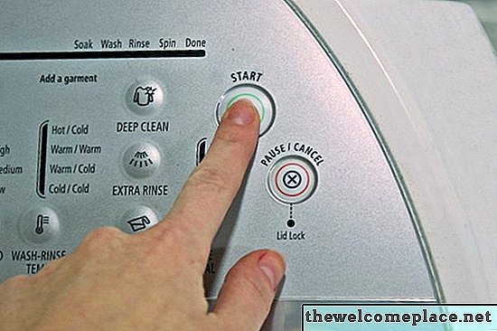 Kako odkleniti pralni stroj Whirlpool
