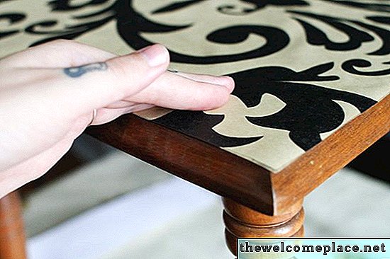 Comment utiliser le papier peint pour décorer des meubles