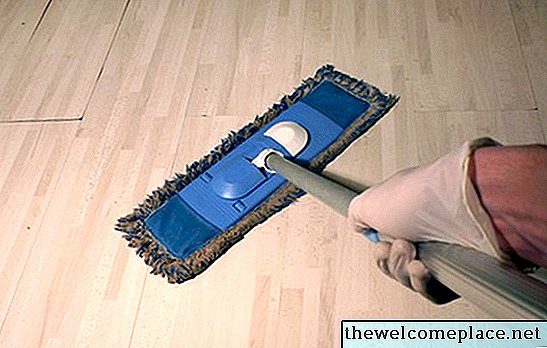 Как да почиствате VCT подове след инсталиране