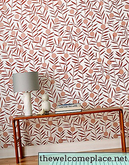 A nova coleção da Hygge & West está cheia de padrões extravagantes