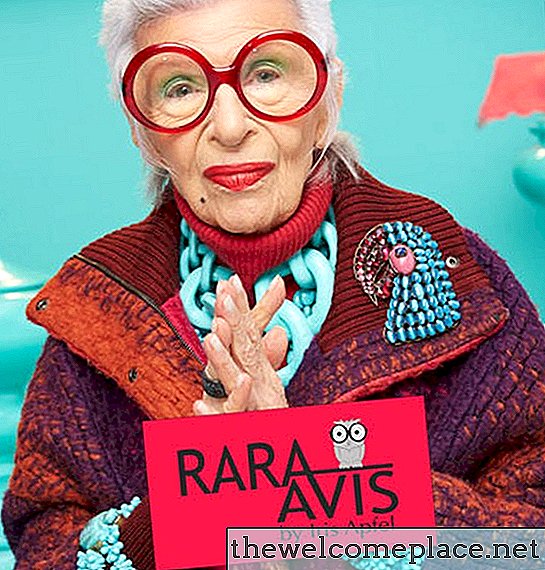 La nueva colección de muebles HSN de Iris Apfel es un sueño loco de fiebre del circo