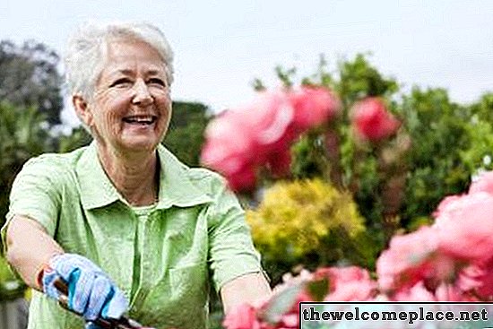 Ist es gefährlich, ein Gartenbett aus Aschenblöcken herzustellen?
