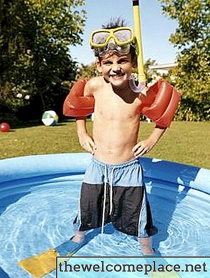 É seguro colocar a piscina de uma criança no convés?