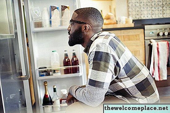 ¿Hay un botón de reinicio en los refrigeradores?