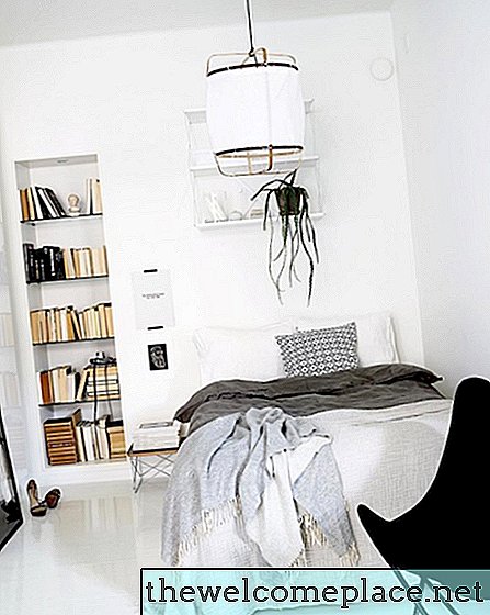 Je pravděpodobně snazší spát lépe v minimalistické ložnici jako je tato