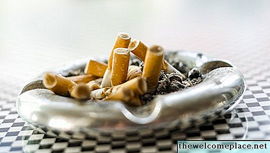 Natürliche Möglichkeiten, um Rauchgeruch aus einem Haus zu bekommen