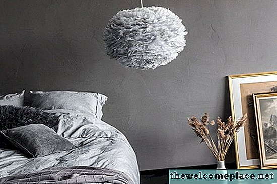 Newsflash: questo è il modo in cui aromatizzi le cose in camera da letto - Aggiungi lampade a sospensione