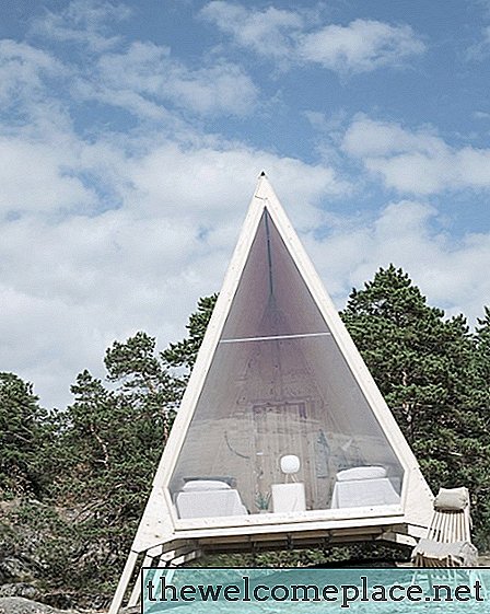 En hytte med ett rom i Finland er en leksjon innen nullavfallsdesign
