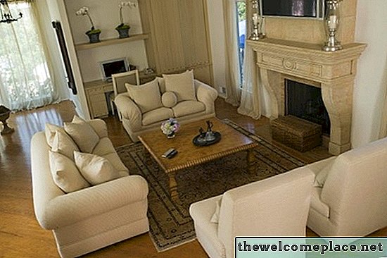 Colocación de muebles en una pequeña sala de estar