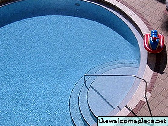 Pool Epoxy Vs. Acrylfarbe