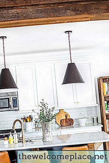 Cozinhas rústicas são o antídoto perfeito para os espaços de cozimento totalmente brancos