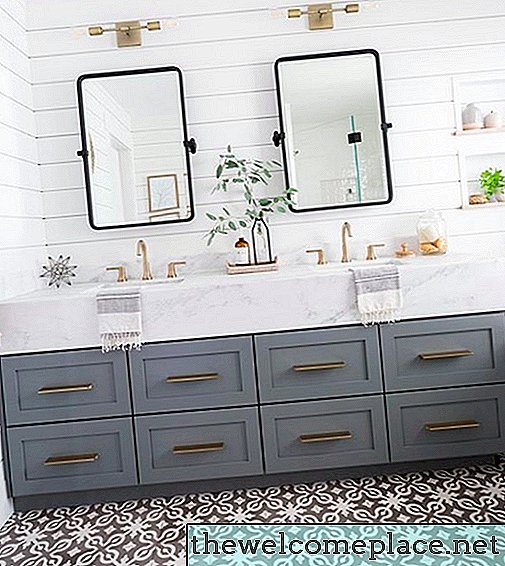 Verfijnde neutrale kleuren en aantrekkelijke patronen Creëer een onvergetelijke badkamer