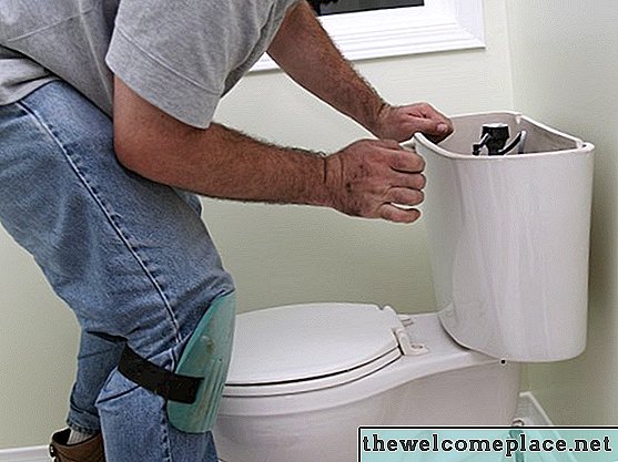 Valf Boyunca Tuvalet Tankında Minik Kabarcıklar Var