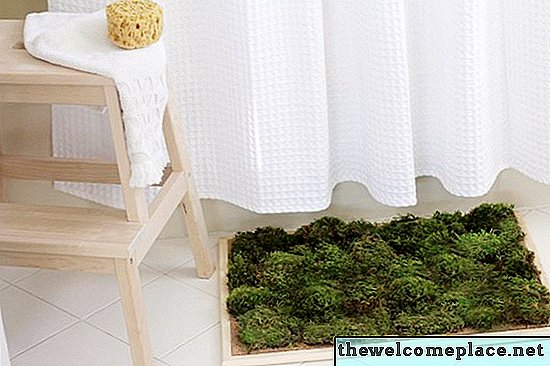 Denne DIY Moss-brusemåtte vil gøre dit badeværelse om til en spa-inspireret helligdom