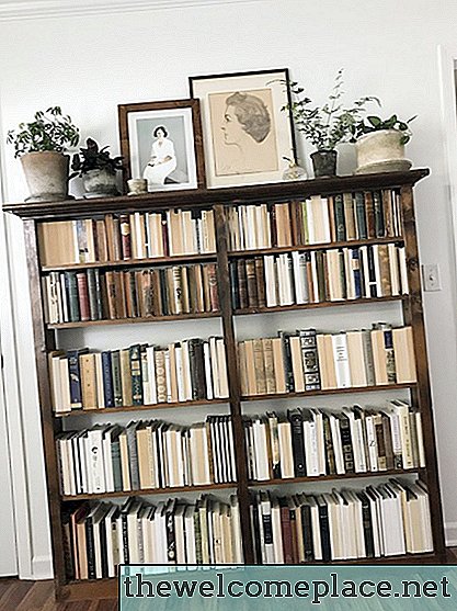 Savjet štedljivosti: stare knjige čine izvrstan dekor