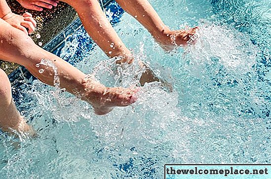 Conseils pour économiser l'eau de piscine