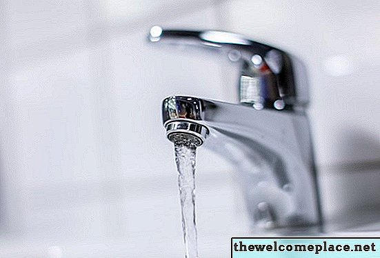 Conseils sur la restauration des dommages chimiques sur les robinets en chrome