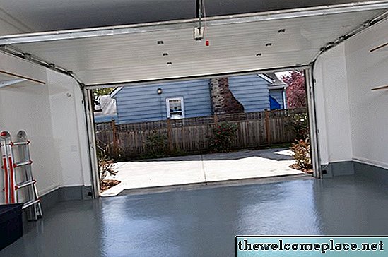 Tipiškos garažo durų spyruoklių pakeitimo išlaidos