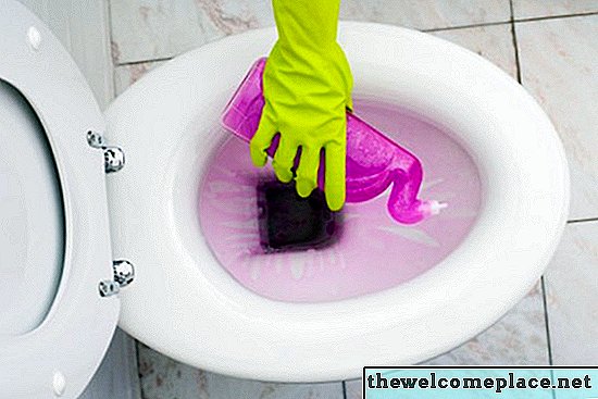 Was sind die Gefahren von WC-Reiniger?