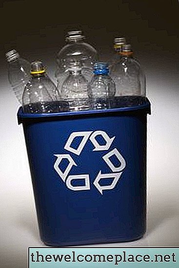 ما هي الأرقام التي تقول أن البلاستيك آمن للاستخدام في فرن الميكروويف؟