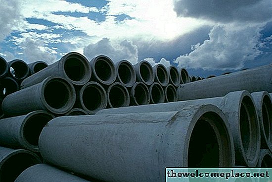 ¿Cuáles son el aumento y la inversión en las tuberías de alcantarillado?