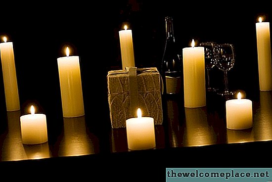 O que causa a fumaça preta ao queimar velas?