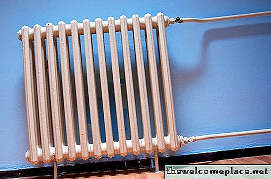 O que causa odores do radiador doméstico?