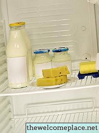 Was verursacht Wasseransammlung in einem Kühlschrank?